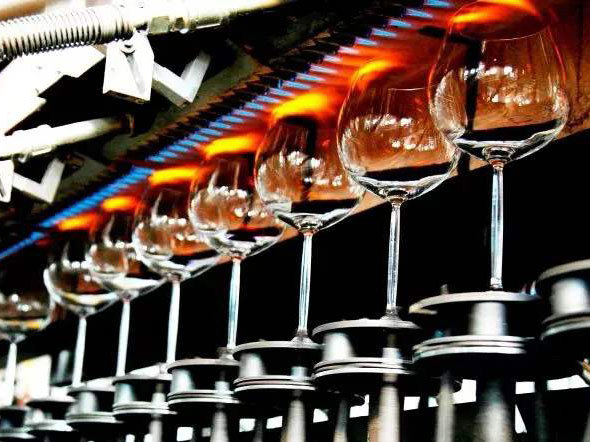 Ultimi blog aziendali su Discussione del progetto EPC di vetro da tavola tra JEFFER e United Glass